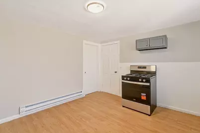 85-87 Hitchcock St #3, Holyoke, MA 01040 - Photo 15