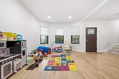 16 Boston Ave, Somerville, MA 02144 - Photo 11