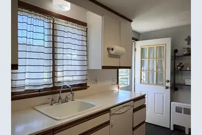 374 Homestead Ave, Holyoke, MA 01040 - Photo 15