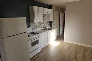 89 Worcester St, West Springfield, MA 01089 - Photo 1