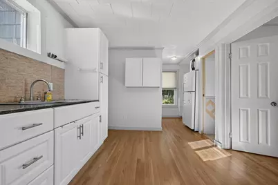 13 Dane St, Peabody, MA 01960 - Photo 9