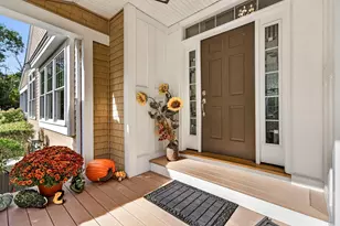 6 Heron Cir, Gloucester, MA 01930 - Photo 1