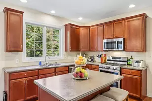 67 Whitehall Way, Bellingham, MA 02019 - Photo 3