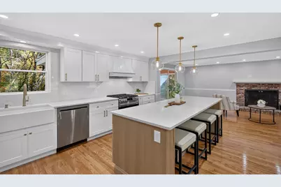 7 Hillcrest Dr, Chelmsford, MA 01824 - Photo 7