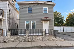 26 Bennington St, Lawrence, MA 01841 - Photo 1