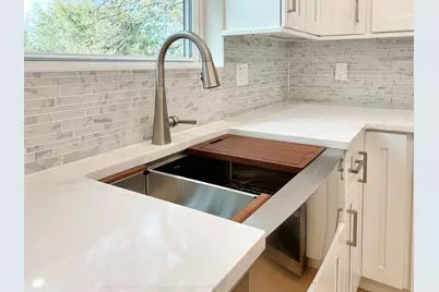 43 Boston St #B, Somerville, MA 02143 - Photo 7