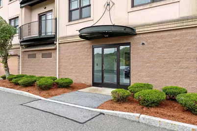 558 E Merrimack St #34, Lowell, MA 01852 - Photo 3