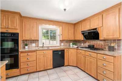 118 Newton St #118, Weston, MA 02493 - Photo 3