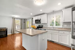 72 Hoover St, Taunton, MA 02780 - Photo 7