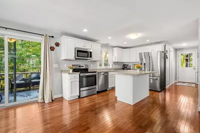 72 Hoover St, Taunton, MA 02780 - Photo 3