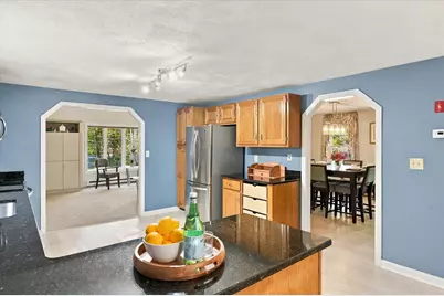 8 Montclair Ave, Andover, MA 01810 - Photo 5
