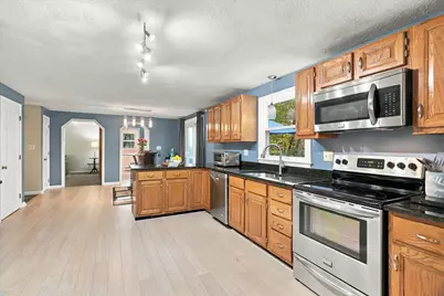 8 Montclair Ave, Andover, MA 01810 - Photo 11