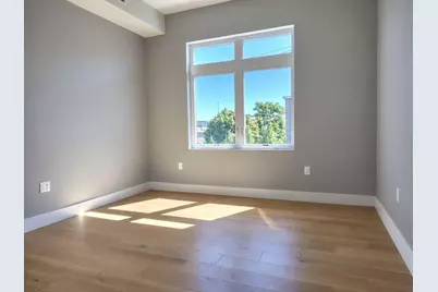 60 Cross St E #211, Somerville, MA 02145 - Photo 5