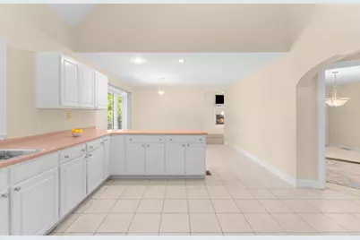 51 Goodnow Ln, Framingham, MA 01702 - Photo 9