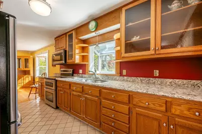 25 Murphy Ter, Northampton, MA 01060 - Photo 15