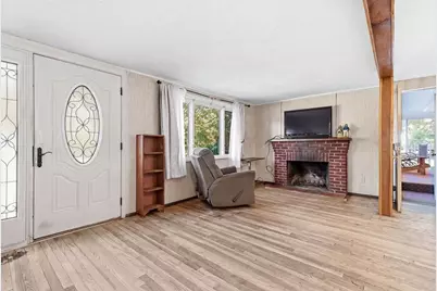 51 Maple St, Weymouth, MA 02189 - Photo 3