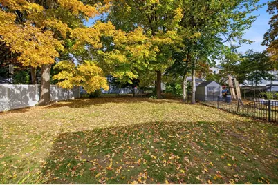 163 Ellsworth Ave, Springfield, MA 01118 - Photo 25