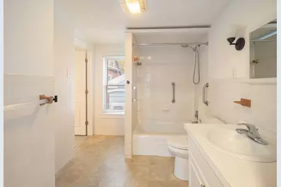 9 Andrew St, Cambridge, MA 02139 - Photo 27