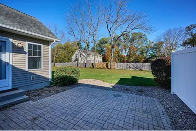 22 Pomeroy Meadow Rd #2, Southampton, MA 01073 - Photo 27