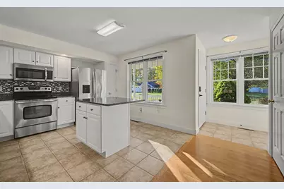 22 Pomeroy Meadow Rd #2, Southampton, MA 01073 - Photo 3