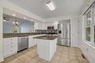 22 Pomeroy Meadow Rd, Southampton, MA 01073 - Photo 5