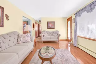 580 Wrentham Rd, Bellingham, MA 02019 - Photo 9