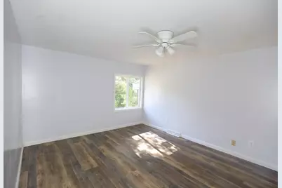 14 Janice Ave, Dracut, MA 01826 - Photo 9