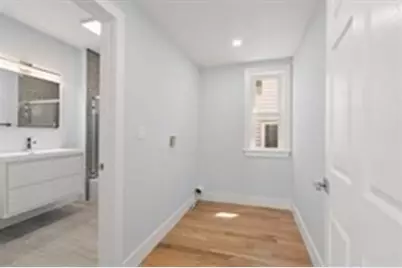 29 Rosemary St #2, Boston, MA 02130 - Photo 5