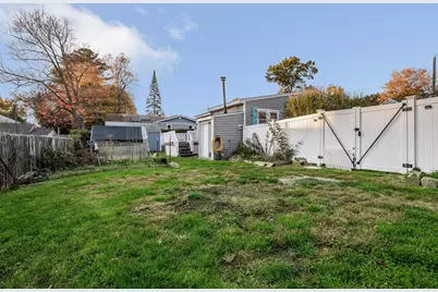 100 Hilltop Rd, Dracut, MA 01826 - Photo 27