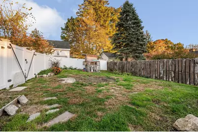 100 Hilltop Rd, Dracut, MA 01826 - Photo 25