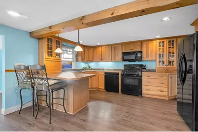 100 Hilltop Rd, Dracut, MA 01826 - Photo 9