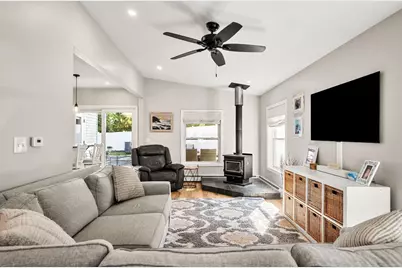 21 Woodland St #21, Newburyport, MA 01950 - Photo 5