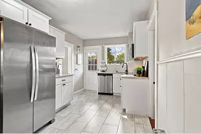 84 Wilton St, Springfield, MA 01109 - Photo 13