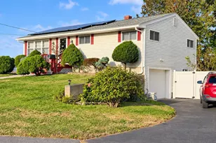 37 Paula St, Somerset, MA 02726 - Photo 3