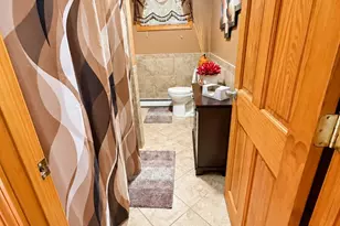 37 Paula St, Somerset, MA 02726 - Photo 9