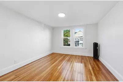 62 Brookline Ave, Holyoke, MA 01040 - Photo 23