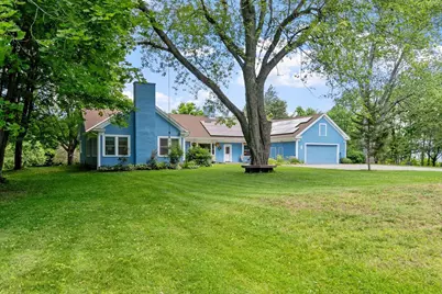 27 Oak Ave, Lunenburg, MA 01462 - Photo 3