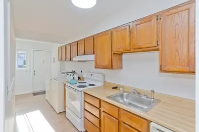 46 Meadowlark Ln #46, Chicopee, MA 01022 - Photo 3