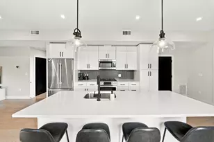37 Horace St, Boston, MA 02128 - Photo 5