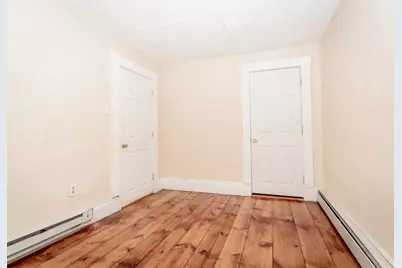21 Clare St, Lowell, MA 01854 - Photo 11