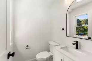 318 Essex Ave, Gloucester, MA 01930 - Photo 17