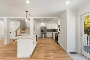 318 Essex Ave, Gloucester, MA 01930 - Photo 9