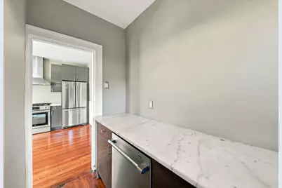 84 11th St, Providence, RI 02906 - Photo 11