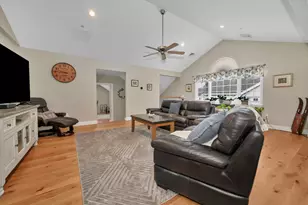 902 Main St, Hanson, MA 02341 - Photo 15