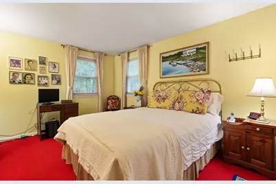 326 Highland St, Stoughton, MA 02072 - Photo 7