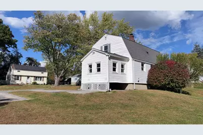 15 Linden St, Oxford, MA 01540 - Photo 5