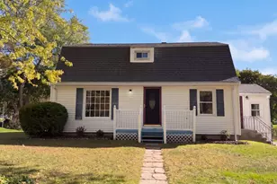15 Linden St, Oxford, MA 01540 - Photo 1