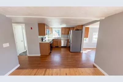15 Linden St, Oxford, MA 01540 - Photo 7