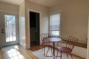 76 Beacon St, Lowell, MA 01850 - Photo 21