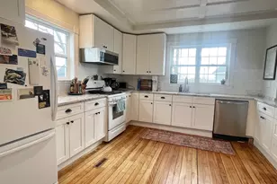 76 Beacon St, Lowell, MA 01850 - Photo 11